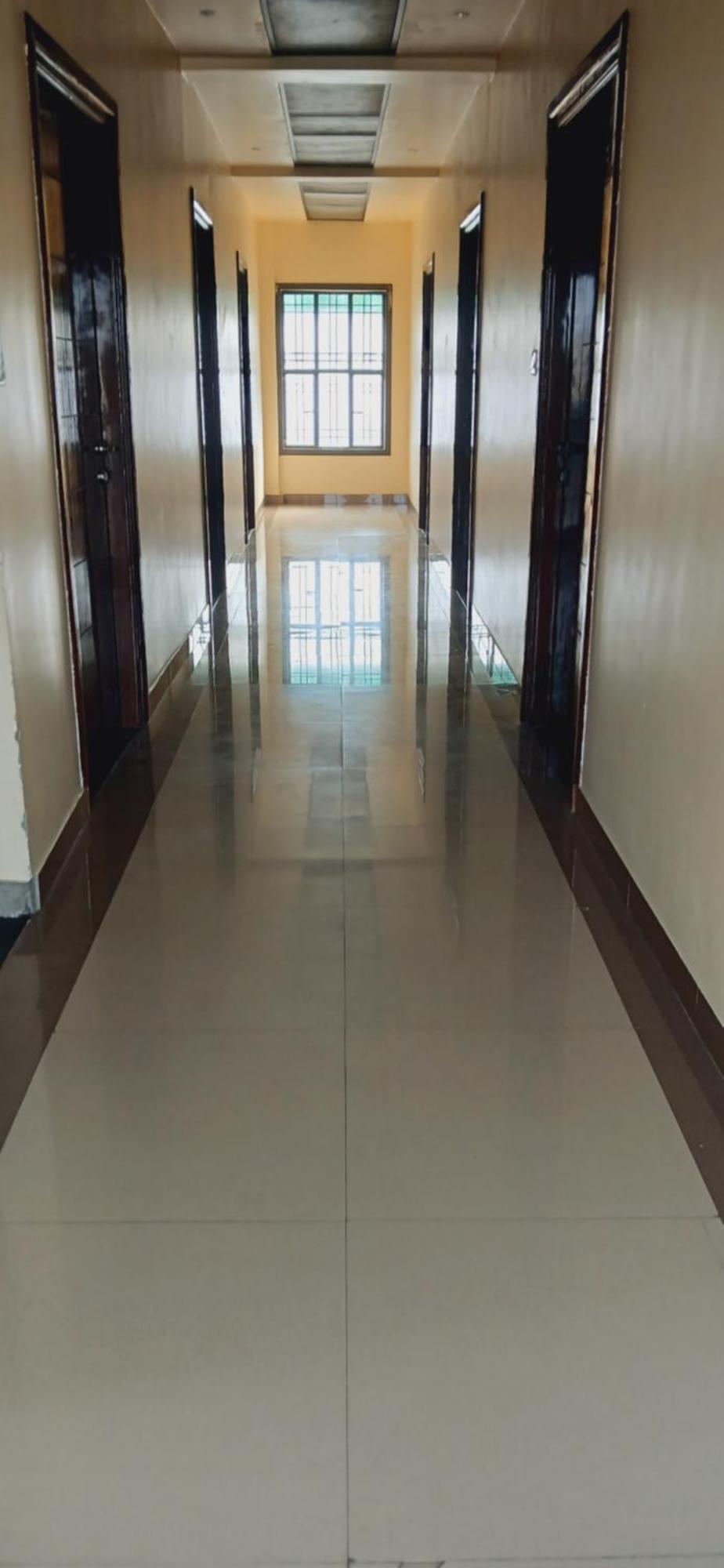 Shivam Hotel Varanasi - Near Kashi Vishwanath Temple With Parking And Lift 외부 사진